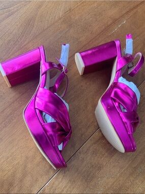Hot Pink Knot Front Block Heel Sandals